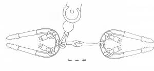MRS-3033 - Mors à branches courbes composites
fer, bois
TPQ : -500 - TAQ : -250
Mors à canon brisé avec des anneaux latéraux engagé dans un pontet au profil rectangulaire riveté au branche. Les branches sont composées de tiges de bois courbé en U et quelque fois recouverte de coque en métal.