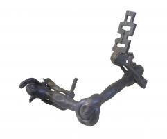 MRS-3034 - Mors de bride à anneaux latéraux réglables
fer
Mors de bride à canon cylindrique brisé/articulé avec en bout un anneau  articulant une applique de réglage.