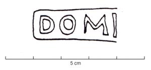 MRT-4056 - Jatte ou mortier : DOMI[---]terre cuiteJatte ou mortier à lèvre épaissie et déversée ; bec verseur ; marque estampée sur le bord : DOMI[---].