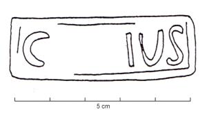 MRT-4064 - Jatte ou mortier : C[---]IVSterre cuiteJatte ou mortier à lèvre épaissie et déversée ; bec verseur ; marque estampée sur le bord : C[---]IVS