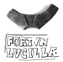 MRT-4085 - Jatte ou mortier : FORTVNA LVCILLAE
terre cuite
Grand mortier estampillé près du bec : FORTVNA / LVCILLAE.