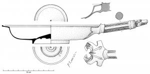 PAT-4001 - Patère de type Eggers 154-155
bronze
Patère à manche cannelé, de section octogonale, coulée en deux parties, vasque et manche, fixés ensemble par brasure. Le manche est fixé à la cuvette par une attache en pinces de scorpion. Manche à terminaison zoomorphe, ici de canidé. La séparation entre le manche et la terminaison zoomorphe est faite par une moulure perlée (deux ou trois). Tête de canidé avec yeux obliques, pupilles creuses, poils figurés par des rainures courbes. Umbo interne plus ou moins marqué, parfois décoré (motif végétal) comme les exemplaires de Marquise et de Nimègue ; fond plat ou pied annulaire.