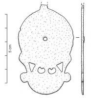 PDH-4022 - Pendant de harnais à crochet
bronze
Pendant à crochet, de forme circulaire prolongée vers le bas par un appendice en forme de pelte (ajours). Quand il peut être observé, le décor très soigné se présente sous la forme d'une composition géométrique de type rayonnant, obtenue par une juxtaposition de petites logettes (pour nielle ?); pendant étamé.