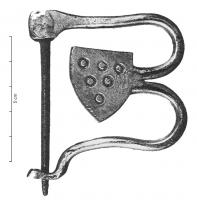 PDH-7040 - Garniture armoriée de mors de bridebronzeTPQ : 1200 - TAQ : 1400Pendant à fixation latérale en W : du côté d'un médaillon armorié, en forme d'écu, partent deux tiges parallèles qui divergent et viennent se fixer du côté opposé, coulissant sur une tige verticale.