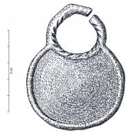 PDQ-1052 - Pendeloque circulaire
bronze
Pendeloque circulaire à pourtour nervuré ; bélière également circulaire, guillochée, directement liée à la pendeloque par débordement.