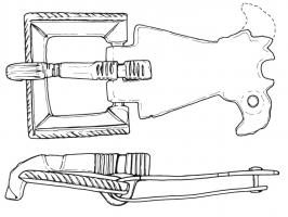PLB-5115 - Plaque-boucle articulée
bronze
Plaque-boucle à boucle rectangulaire de section constante sauf au niveau de la barre d'articulation qui forme une barre rectiligne, plus fine ; la plaque allongée comporte à l'opposé de l'ardillon deux têtes d'oiseaux ou animaix fantastiques adossées.