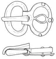 PLB-5137 - Plaque-boucle articuléebronzeTPQ : 450 - TAQ : 510Plaque en forme de boîtier réniforme, avec une bordure dont le prolongement ds extrémités s'entrecroise pour délimiter trois champs incrustés de pierres semi-précieuses, avec parfois des champs secondaires; anneau également réniforme, de section massive, avec un ardillon épais, section en bâtière.