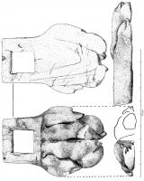 PME-4004 - Pied de meuble
os ou ivoire
Elément formé de deux parties distinctes : un carré évidé en son centre, qui était certainement enfiché dans un montant de meuble ; et en prolongement, une patte de félin qui devait être, elle, apparente. La surface inférieure est plane.