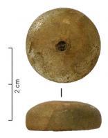 PRL-5018 - Perle hémisphérique, translucide jaune/vertverreTPQ : 500 - TAQ : 800Perle annulaire aplatie avec une face plane, perforation réduite; verre translucide transparent (décoloré) à jaune-vert.