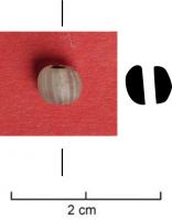 PRL-9009 - Perle bicolore en verreverreTPQ : 1800 - TAQ : 1900Perle sphérique incolore en verre avec des baguettes blanches, rouges ou vertes verticales insérées dans la masse.