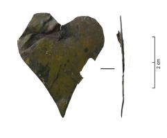 PRT-4009 - Couronne funéraire
bronze
Tôle figurant une feuille (de lierre ?). Elle présente une fente en partie haute, dans laquelle s'insère une patte fiche pour la fixation au bandeau.