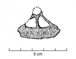 RSR-2009 - Rasoir à simple tranchant : type Puygouzon
bronze
Rasoir plat, à tranchant simple arrondi, caractérisé par la superposition d'un anneau de suspension et d'ajours rectangulaires ou informes.