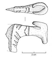 RSR-3002 - Rasoir
bronze, fer
Manche très court en bronze, coulé sur la lame de fer, figurant une tête de chien aux oreilles effilées et rabattues vers l'arrière; simples incisions, facilitant la préhension, sur le reste du manche.