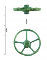 RUL-4019 - Rouelle
bronze
Rouelle en bronze à cinq rayons dont le diamètre est de 28 mm. Le moyeu est plein sur les deux faces.