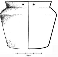 SIT-3006 - Situle bitronconique Eggers 21-22
bronze
Situle bitronconique à carène haute, douce ou anguleuse; le col nettement dégagé, mais court,  est vertical ou légèrement ouvert; une anse mobile en fer s'articule sur deux attaches rivetées, en fer, en forme d'oméga ; le fond peut être plat ou légèrement bombé.