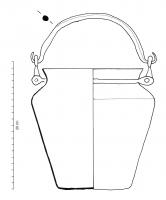 SIT-3012 - Situle à col cerclé, type Eggers 20-22
bronze, fer
Situle en bronze à bord oblique, col étranglé cerclé d'une tige de fer dont les extrémités en anneaux sont rivetées, retenant solidement les attaches d'une anse mobile. Le profil montre généralement une épaule anguleurse, asez haute, mais qui peut également être arrondie (forme 'stamnoïde').