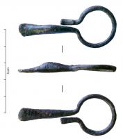 SPL-3007 - Simpulum de type Pescate, var. indéterminée
bronze
Objet composite, constitué d'une vasque martelée et d'un manche coulé; la vasque hémisphérique, à fonc arrondi, comporte généralement un col étranglé et une lèvre déversée; l'état de conservation ne permet pas de déterminer la variante (vasque, crochet en tête d'anatidé, ou autre fragment isolé).
