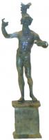 STE-4196 - Statue ou statuette : Arès - Mars nu s'appuyant sur une lance
bronze
TPQ : 1 - TAQ : 200
Statue ou statuette figurant le dieu Mars représenté de face, déhanché sur la gauche, nu, le bras droit levé, appuyé sur une lance tandis que le bras gauche ramené devant lui reposait sur un bouclier, posé ou sol, ou présentait une épée. Le casque souvent coulé à part, sur les grandes statues, est rapporté sur la tête.