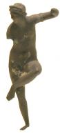 STE-4199 - Statuette : Aphrodite - Vénus remettant sa sandale
bronze
TPQ : 1 - TAQ : 300
La déesse est représentée dans une pause familière, remettant sa sandale, le bras gauche sans doute appuyé sur une colonne.