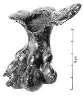 SUP-4006 - Support à patte de fauve
bronze
Support figurant une patte de fauve griffue. La partie supérieur accueille une surface plane.