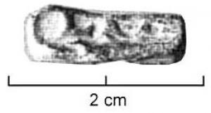 TES-4053 - Tessère rectangulaire : LIA /  L...
plomb
Fragment de plomb de forme rectangulaire, écrasé par l'apposition d'une marque estampée sur les deux faces, sans cartouche : LIA  /  L...  (sans doute LIA sur chaque face) ; perforation transversale.