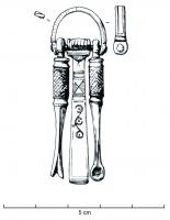 TRT-4002 - Nécessaire de toilette - Typ Miron C
bronze
Trousse de toilette composée de 3 éléments articulés sur une simple boucle en D : coupe-ongles, pince  à épiler et cure-oreilles.