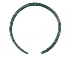 BRC-5003 - BraceletbronzeBracelet ouvert, de section torique effilée vers les extrémités; le jonc est entièrement couvert d'incisions transversales, parfois croisées.