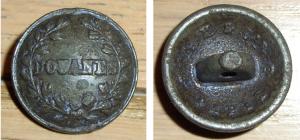 BTN-9048 - Bouton : DouanesbronzeTPQ : 1884 - TAQ : 1914Bouton bombé, inscription DOUANES dans une couronne de feuilles de chêne.