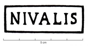 COV-4107 - Tuile estampillée NIVALISterre cuiteTuile estampillée à l'aide d'un signaculum métallique : NIVALIS,  dans un cadre.