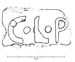 COV-4113 - Tuile estampillée C.L.Pterre cuiteTuile estampillée C.L.P, dans un cartouche rectangulaire.