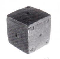 DEJ-4026 - Dé compositeosDé comportant, sur au moins un côté, une mince plaquette carrée, assemblées et marquée comme les autres faces (chiffrage de 1 à 6, indiqué par des cercles oculés).