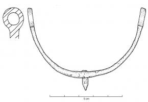 EPR-4003 - ÉperonbronzeEperon en demi-cercle, pointe perforant la tige et rivetée de l'intérieur ; attaches en anneaux.
