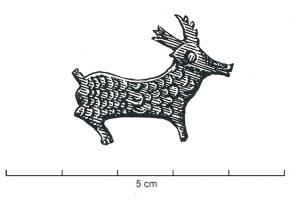 FIB-4275 - Fibule zoomorphe : cerfbronzeTPQ : 100 - TAQ : 200Fibule zoomorphe, figurant un cervidé, parfois identifié comme une chèvre. Le pelage est rendu par des incisions en arc de cercles.
