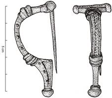 FIB-4848 - Fibule de type AucissabronzeTPQ : 1 - TAQ : 120Fibule d'Aucissa, comportant un arc à bords rectilignes, à cannelures longitudinales et avec des petites protubérances latérales, comme sur le pied ; des moulures séparent l'arc de la tête et du pied ; bouton sphéro-conique mouluré.
