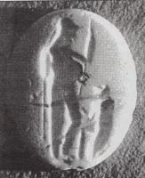 INT-4026 - Intaille : Achille et Penthésilée
pierre
Intaille figurant Achille debout, en armes (casque, lance, bouclier) ; à ses pied, de petite taille, Penthésilée.