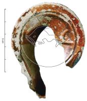 LMP-42756 - Lampe Loeschcke I : dauphin à gaucheterre cuiteTPQ : 1 - TAQ : 100Lampe ronde à large bec en enclume à volutes. Médaillon concave orné d'un dauphin vers la gauche ; épaule large plate horizontale ornée d'une sillon ; base plate définie par un sillon circulaire et ornée en son centre d’une planta pedis imprimée et munie d’une marque, illisible.