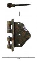 PLB-4083 - Plaque-bouclebronzePlaque-boucle losangique perforée en trois endroits.
