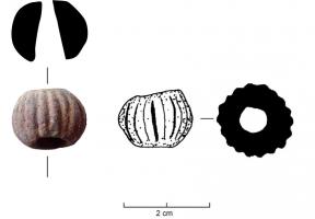 PRL-6001 - Perle melon antique (?) en contexte du haut Moyen ÂgeverreTPQ : 15 - TAQ : 200Perle côtelée (