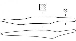 RTO-5001 - Râteaubois, ferRâteau constitué d'une barre en bois dans laquelle se fichent des dents en fer, de section carrée, présentant une soie très fréquemment repliée à l'extrémité pour assurer la solidité de l'ensemble.