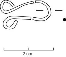 AGR-8003 - Annelet ou oeillet de type barbacanecuivreSimple fil plié de manière à former un boucle allongée, ouverte, dont les extrémités sont repliées vers l'extérieur.