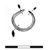 BCO-1006 - Boucle d'oreille filiformebronzeSimple anneau ouvert, aux extrémités effilées.