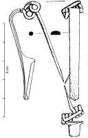 FIB-3815 - Fibule à arc tenduferTPQ : -80 - TAQ : -40Fibule en fer à ressort bilatéral, 4 spires et corde externe ; arc très tendu de section filiforme, généralement ronde, parfois rectangulaire; porte-ardillon triangulaire, plein ou ajouré.