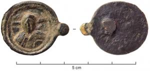 IND-9018 - Décor circulairebronzeMédaillon circulaire portant sur la face externe un buste du Christ en relief plat.