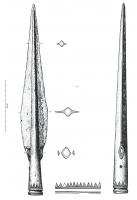 PTL-1017 - Pointe de lance à œillets basaux bronzePointe de lance portant deux œillets à la base des ailerons ; type à lame foliacée biconvexe. La douille est ornée d'incisions.