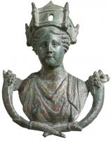 STE-4071 - Buste : TutelabronzeTPQ : 1 - TAQ : 100Buste féminin aux traits classiques, parfois posé sur un bouclier et encadré de deux cornes d'abondance, coiffé d'une couronne de remparts.
