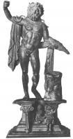 STE-4391 - Statuette : Zeus - Jupiter de type Mâcon-Montoriobronze, argentTPQ : 1 - TAQ : 300Le dieu est représenté debout, sous les traits d'un homme d'âge mûr. L'appui sur la jambe gauche provoque une torsion du buste. Le dieu tient le foudre dans la main droite tandis que le bras gauche est levé dans un geste inhabituel. Le mouvement de la tête tournée et relevée se retrouve. La chlaïna, posée sur le bras gauche, se divise en deux pans : l'un, plus court, retombe à l'arrière du bras ; l'autre traverse le dos en diagonale et passe sur l'avant-bras droit hors duquel il est rejeté.