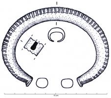 BRC-1008 - Bracelet à tige creuse : type de HomburgbronzeBracelet à tige creuse, à petits tampons, de section circulaire à subcirculaire ; décor réalisé par incisions ou par moulage, de stries transversales doubles, régulièrement espacées ; possibles méplats latéraux.