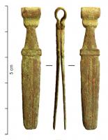 PEP-9002 - Pince à épilerbronzePince à épilée coulée : le ressort en arc outrepassé comporte des côtes externes et le haut des branches est marqué par des moulures transversales, permettant d'assurer la prise des doigts.