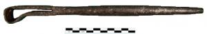 AGS-4002 - AiguisoirferObjet allongé, légèrement fusiforme et de section ronde dans sa partie active (rarement carrée), équipé à l'autre extrémité d'un anneau pour la suspension.