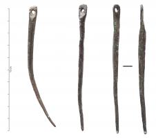 AIG-4028 - AiguillebronzeTPQ : 50 - TAQ : 250Aiguille à sommet aplati, pourvu d'un chas circulaire ; tige de section carrée, losangique ou lenticulaire.